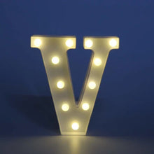 Încarcă imaginea în vizualizatorul Galerie, Cifre si litere volumetrice luminoase cu becuri